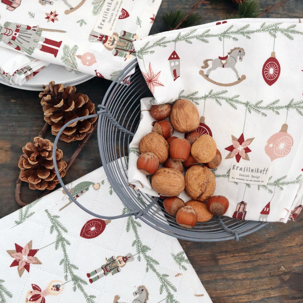 Tea Towel, Nutcracker Guirlande, White