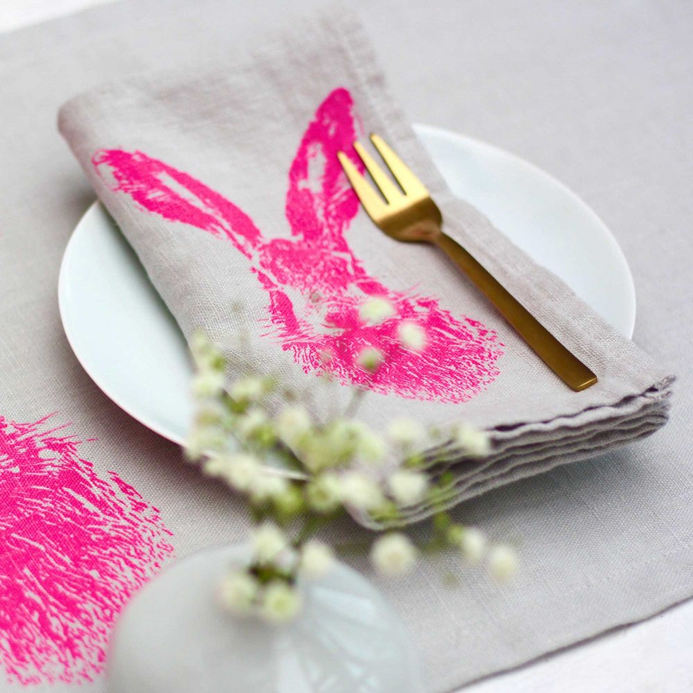 Serviette weiß Feldhase neonpink