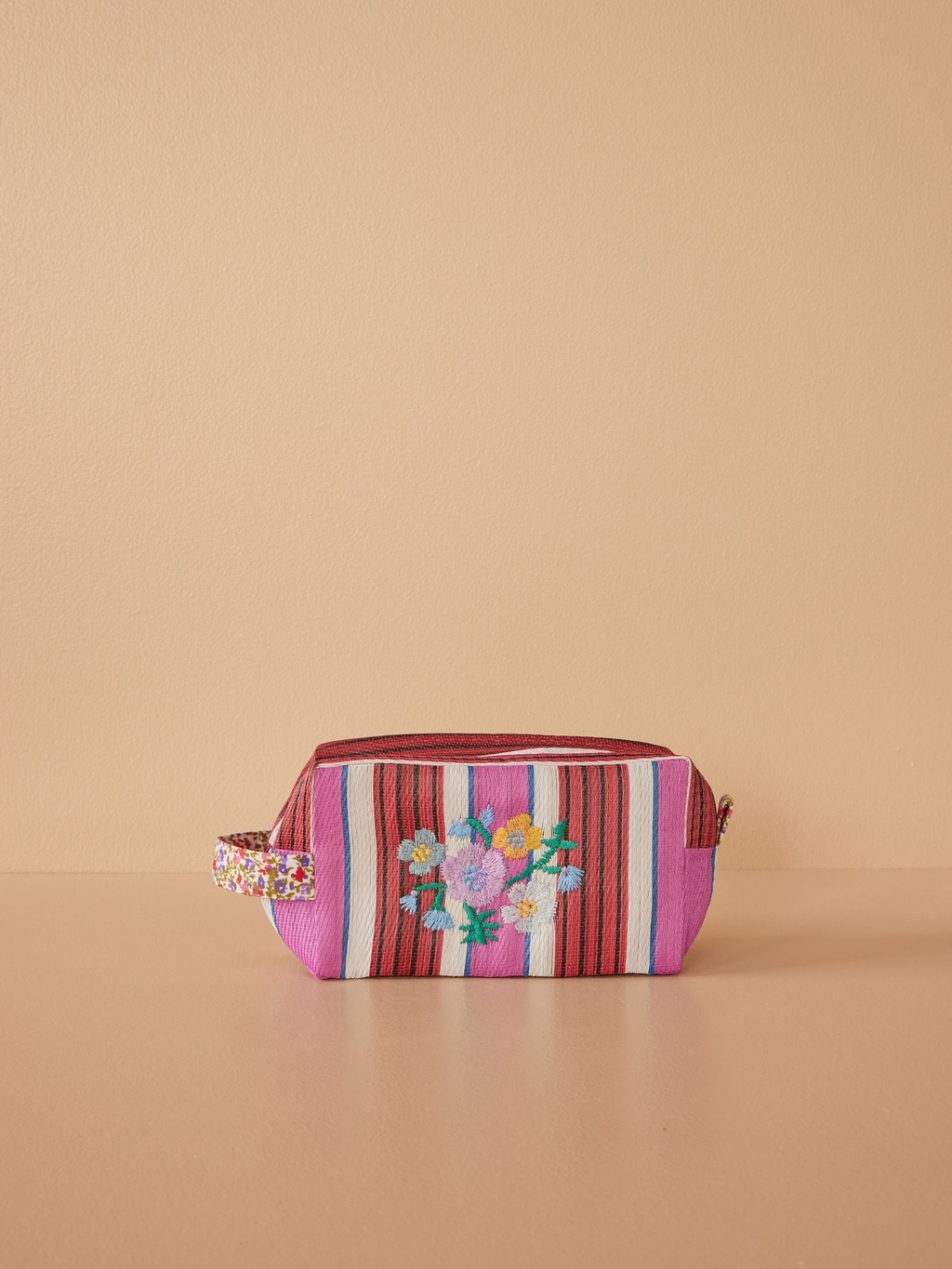 Recycled Plastic Pouch Bag Streifen mit gestickter Blume